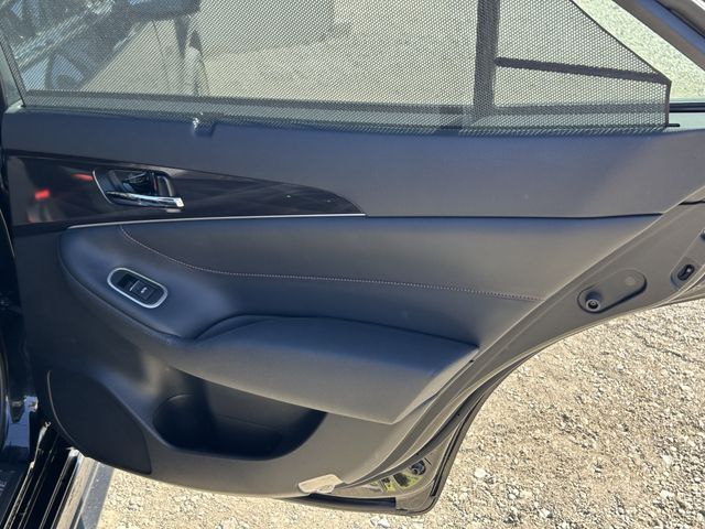 Toyota CROWN SEDAN 2014-01 193593-11