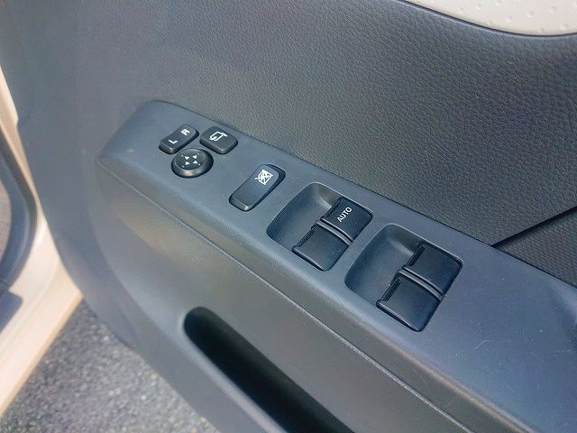 Nissan MOCO 2013-02 23288-11