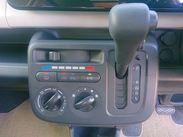 Nissan MOCO 2013-02 23288-19