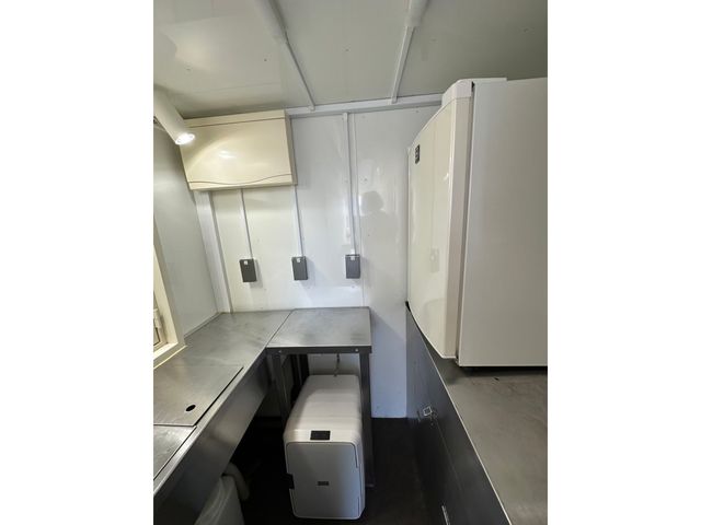 Nissan ATLAS 2012-05 183970-8