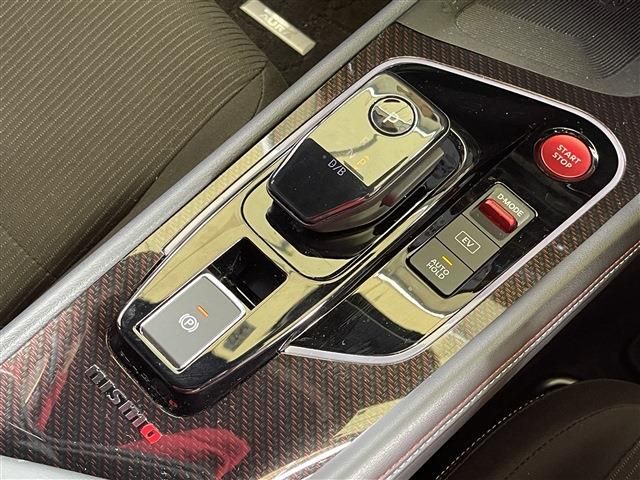 Nissan AURA 2022-03 195350-11