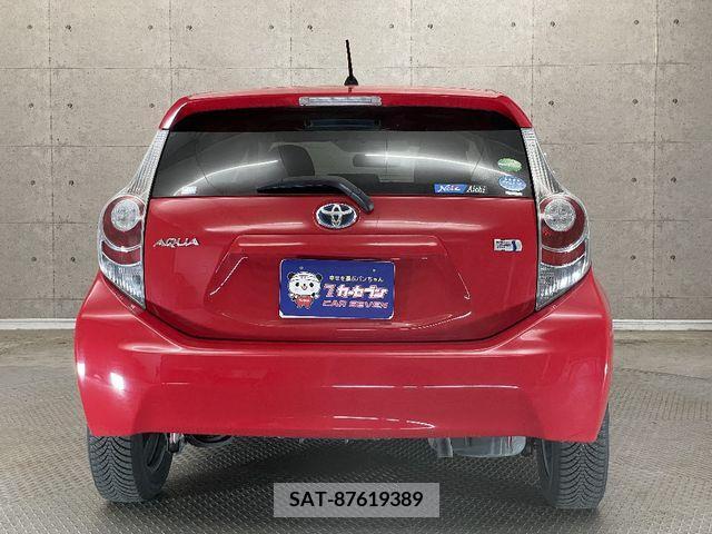 Toyota AQUA 2012-07 228657-12