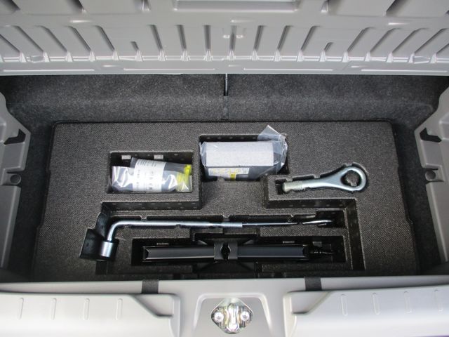 Daihatsu TAFT 2023-09 28368-24