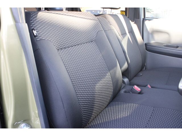 Toyota Pixis Mega 2019-05 22692-11