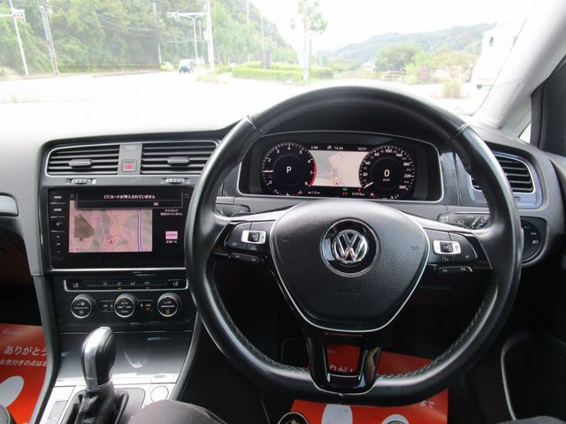 VolksWagen GOLF 2018-09 11732-1