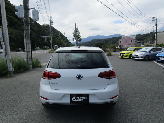 VolksWagen GOLF 2018-09 11732-7