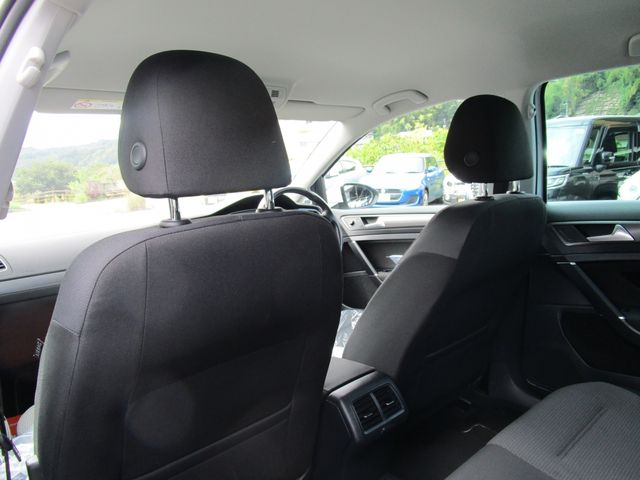 VolksWagen GOLF 2018-09 11732-18