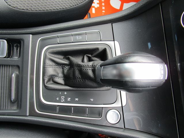 VolksWagen GOLF 2018-09 11732-27