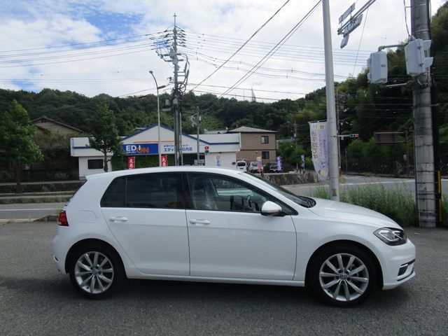 VolksWagen GOLF 2018-09 11732-10