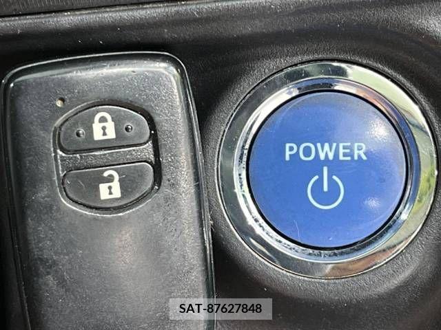 Toyota AQUA 2016-07 356220-7