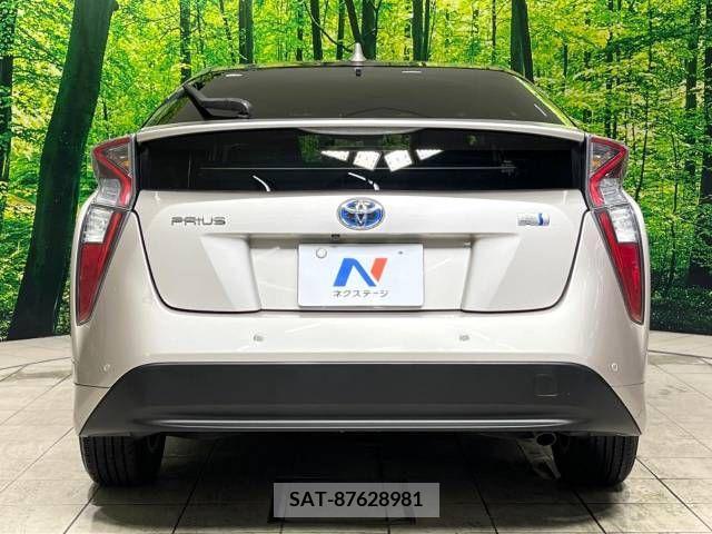 Toyota PRIUS 2016-03 366344-15