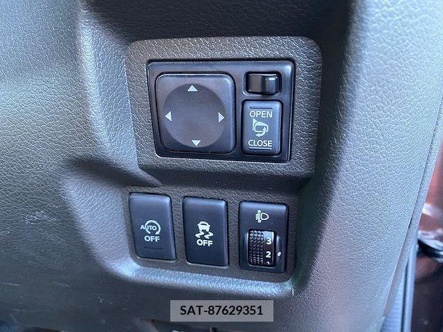 Nissan CUBE 2015-09 374238-11