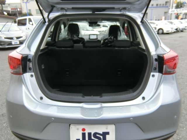 Mazda MAZDA2 2020-03 21235-7
