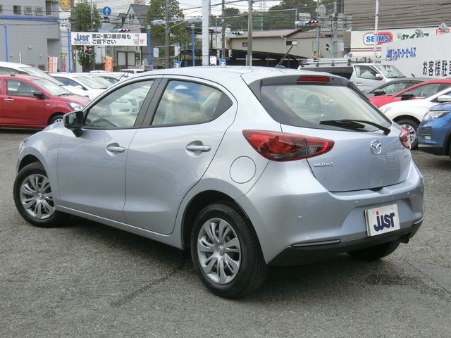 Mazda MAZDA2 2020-03 21235-2