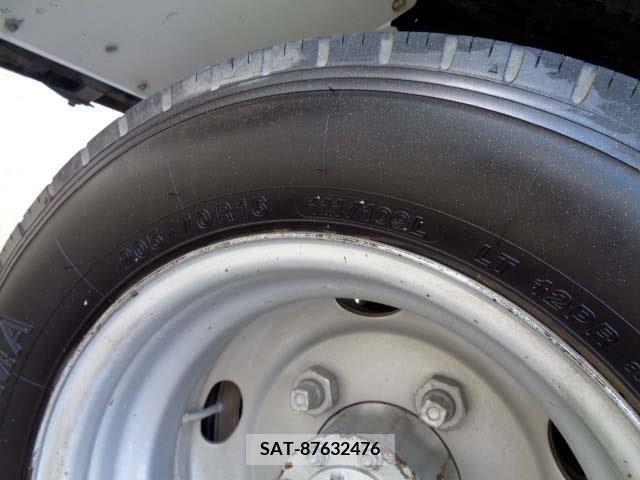 Isuzu ELF TRUCK 2014-12 387974-21