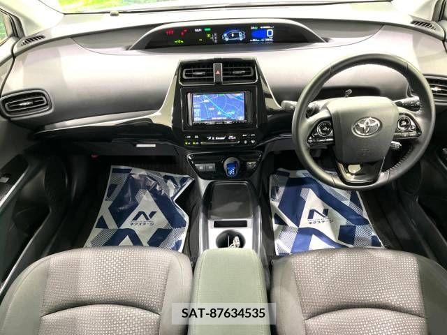 Toyota PRIUS 2021-03 232176-1