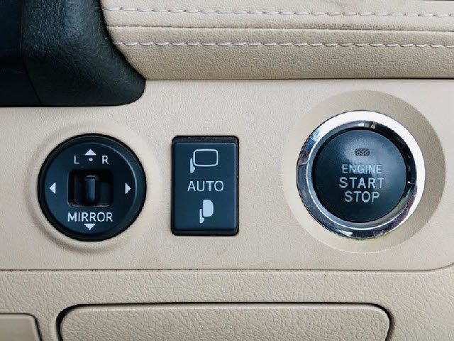 Toyota CROWN SEDAN 2010-08 4957-17