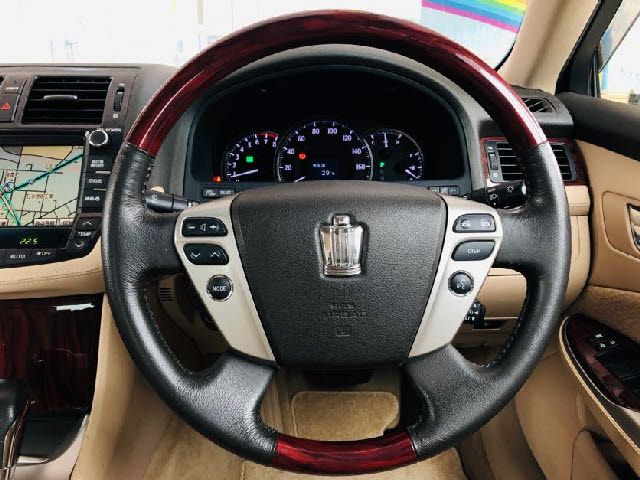 Toyota CROWN SEDAN 2010-08 4957-13