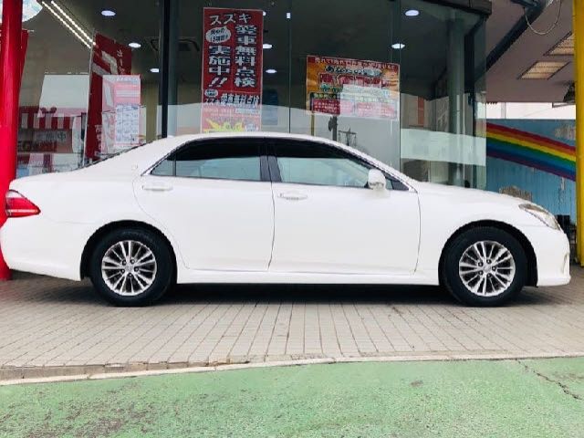 Toyota CROWN SEDAN 2010-08 4957-4