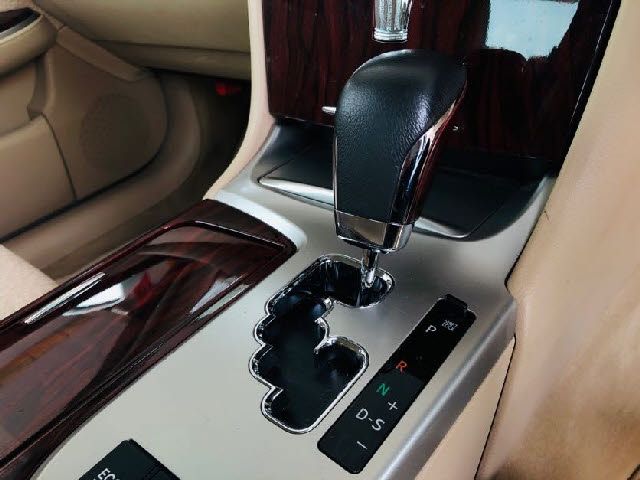 Toyota CROWN SEDAN 2010-08 4957-19