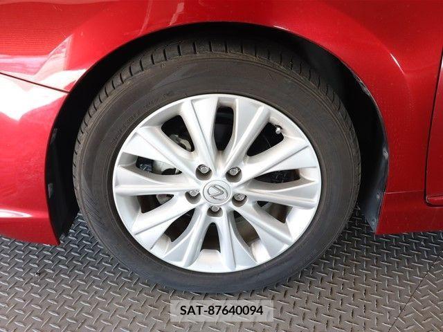 Lexus HS 2013-08 213126-27