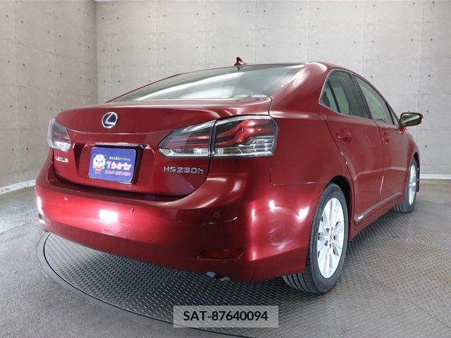 Lexus HS 2013-08 213126-1