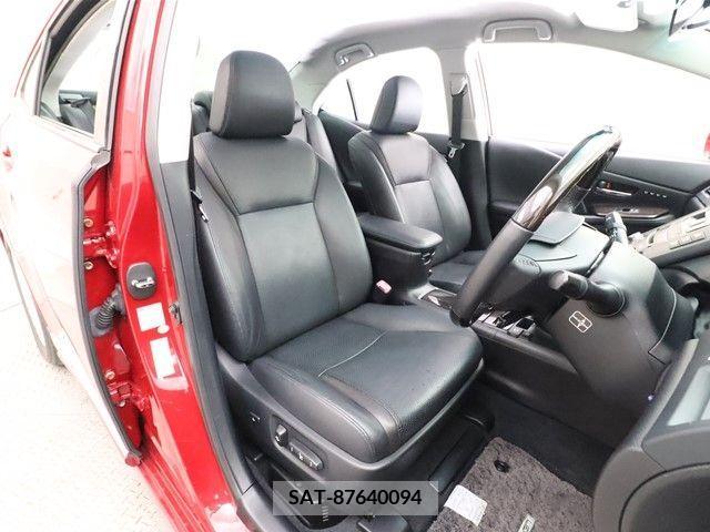 Lexus HS 2013-08 213126-3