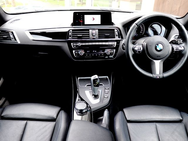 Bmw 1 SERIES 2019-06 14278-1