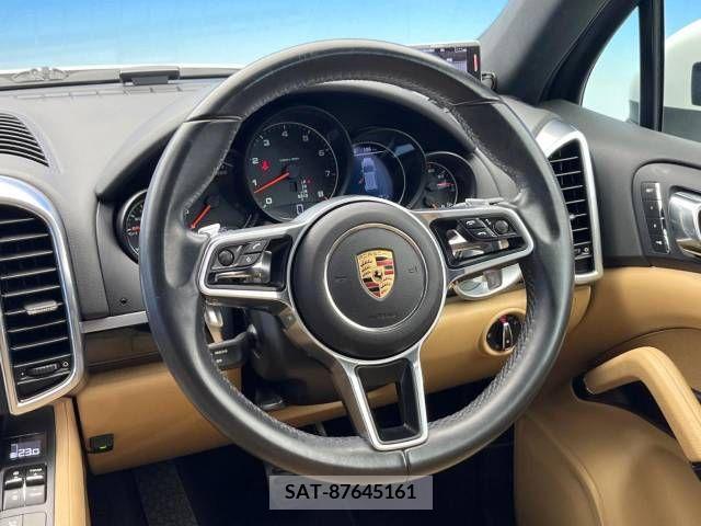 Porsche CAYENNE 2016-03 281534-9