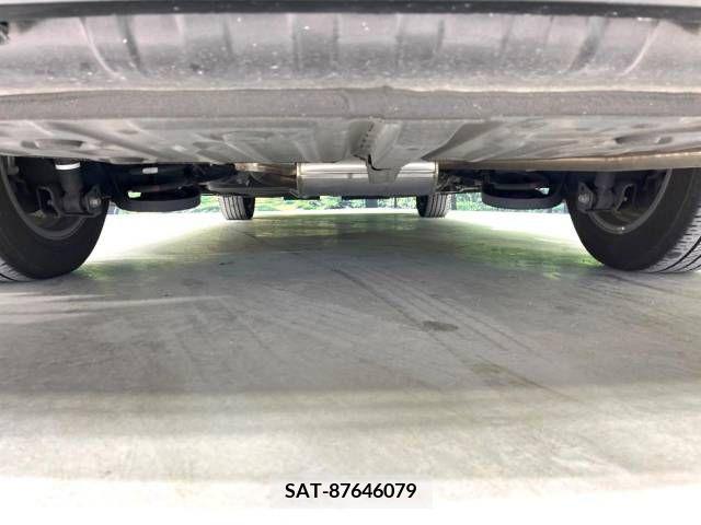 Toyota VOXY 2017-06 321512-19