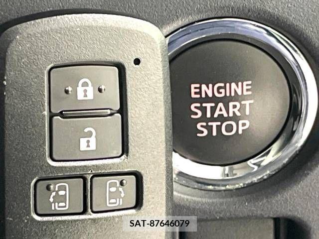 Toyota VOXY 2017-06 321512-7