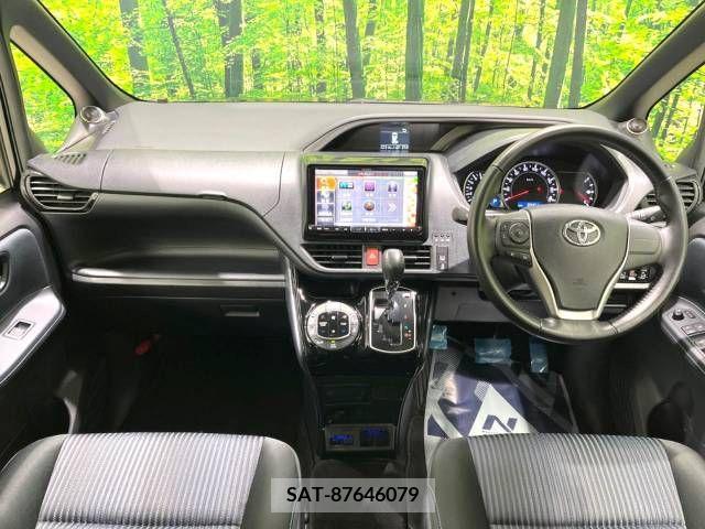 Toyota VOXY 2017-06 321512-1