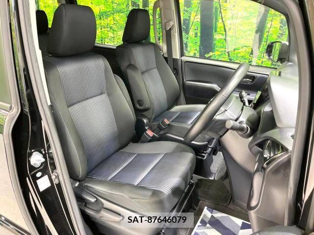 Toyota VOXY 2017-06 321512-8