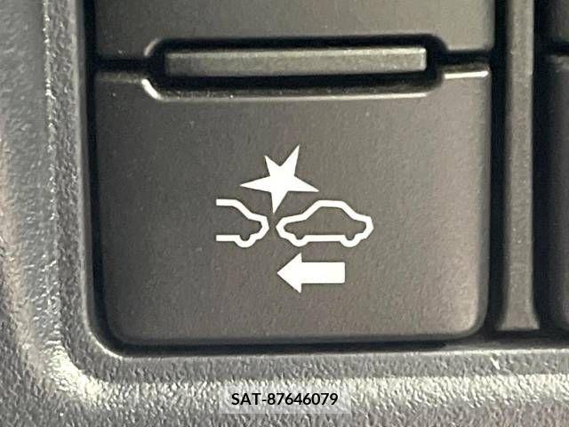 Toyota VOXY 2017-06 321512-5