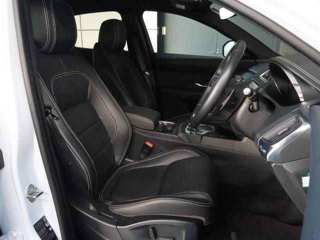 Jaguar E-PACE 2018-09 20957-16