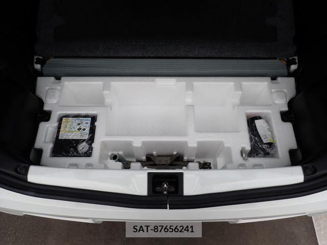 Suzuki ALTO 2017-01 305047-18