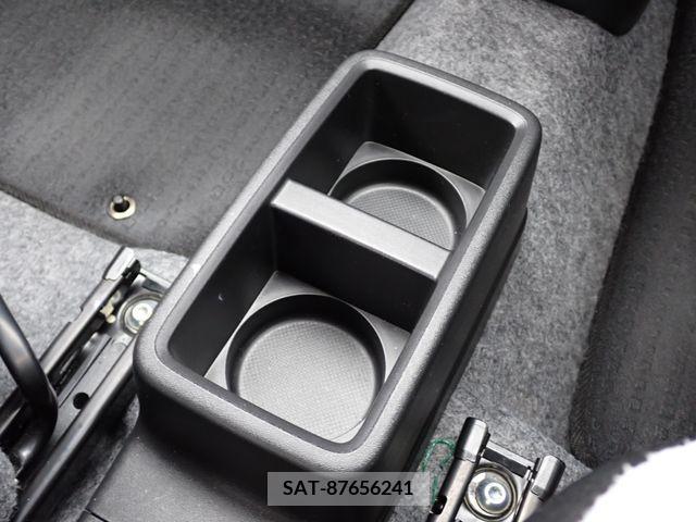 Suzuki ALTO 2017-01 305047-21