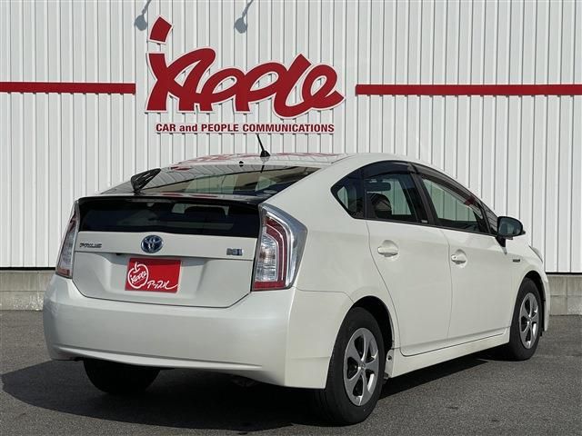 Toyota PRIUS 2014-02 19163-2