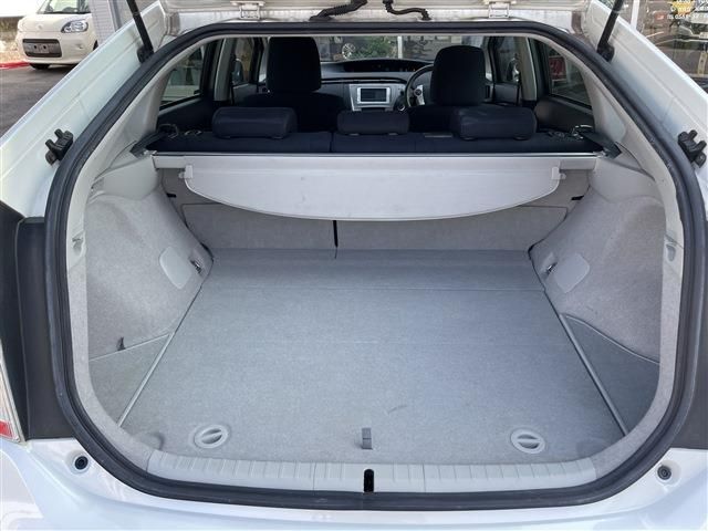 Toyota PRIUS 2014-02 19163-14