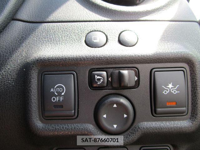 Nissan NOTE 2016-01 365469-13