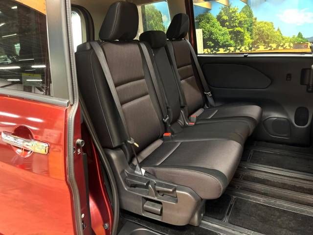 Nissan SERENA 2018-12 19008-9
