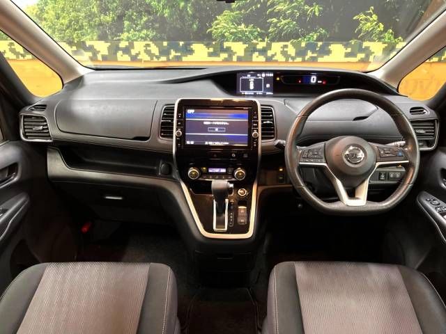 Nissan SERENA 2018-12 19008-1