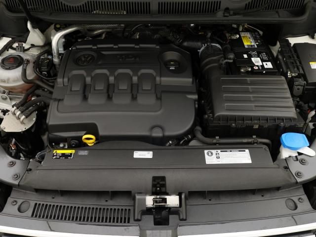 VolksWagen GOLF TOURAN 2018-09 10914-17