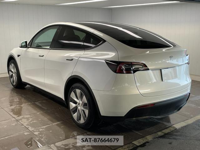 Tesla MODEL Y 2022-09 332939-14
