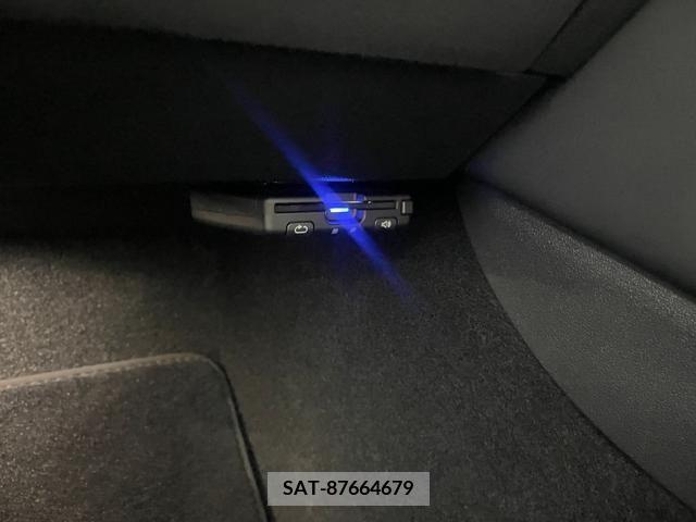 Tesla MODEL Y 2022-09 332939-9