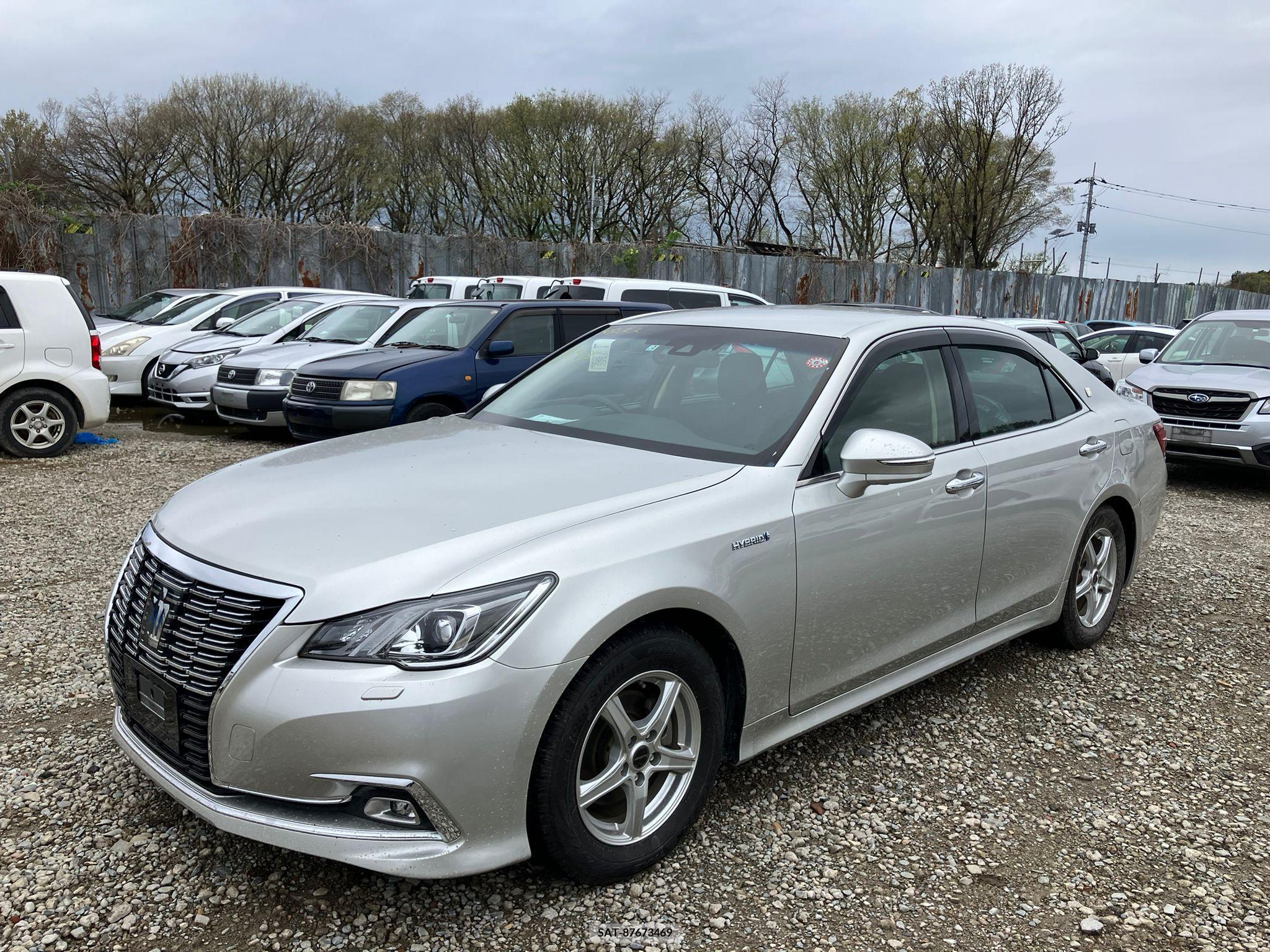 Toyota CROWN HYBRID 2017-02 258144-1