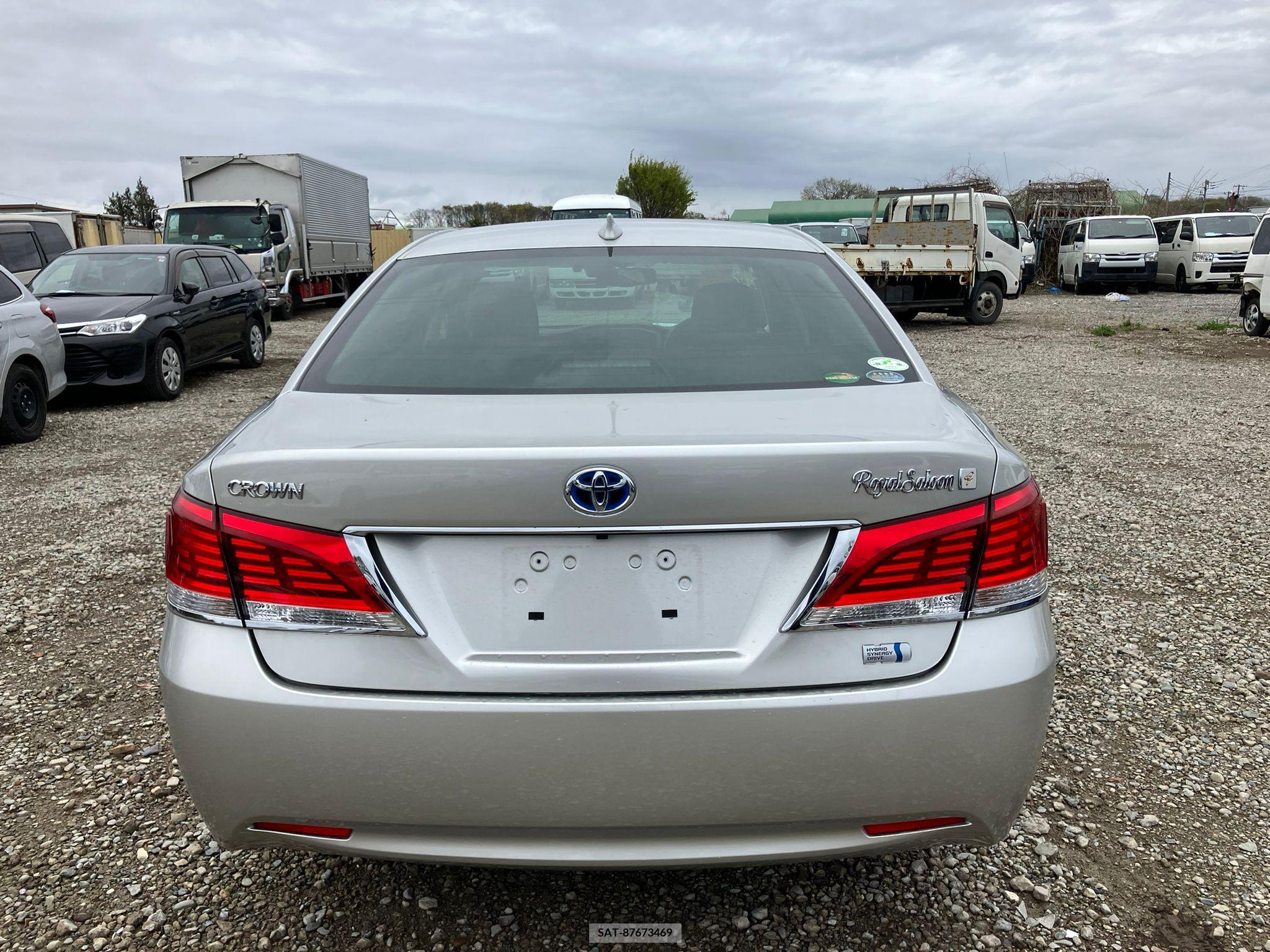 Toyota CROWN HYBRID 2017-02 258144-7