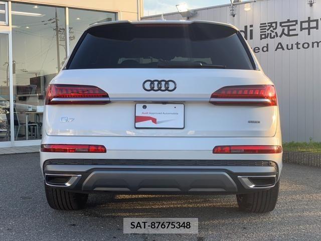 Audi Q7 2021-04 261322-3