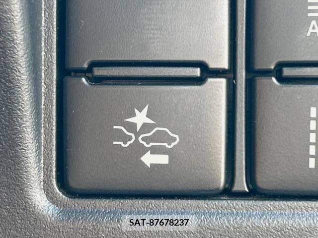 Toyota VOXY 2019-04 385769-8
