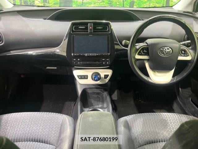 Toyota PRIUS 2017-03 246281-1